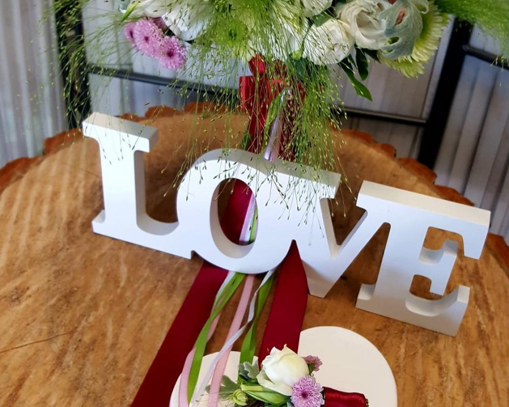 38151857 611691649212390 5035935393208336384 N1