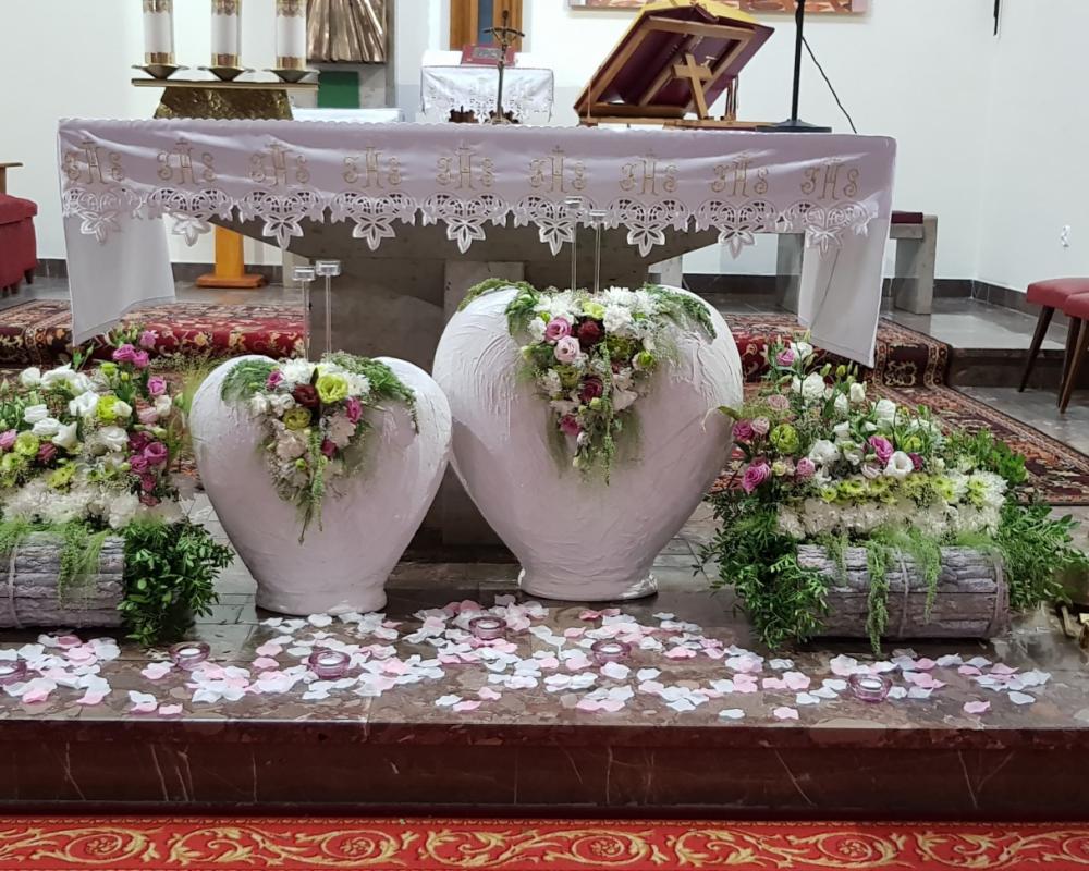 38186342 1988772047853485 4641727815719321600 N