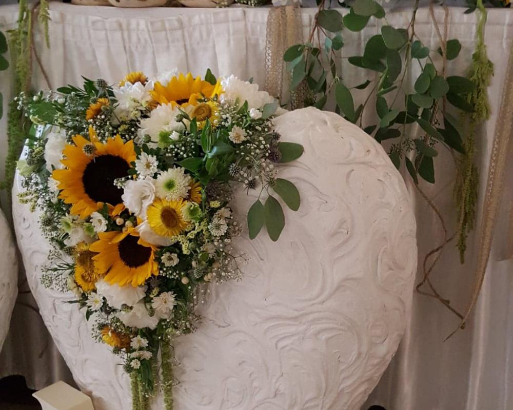 38303969 613900868991468 2032747586711977984 N